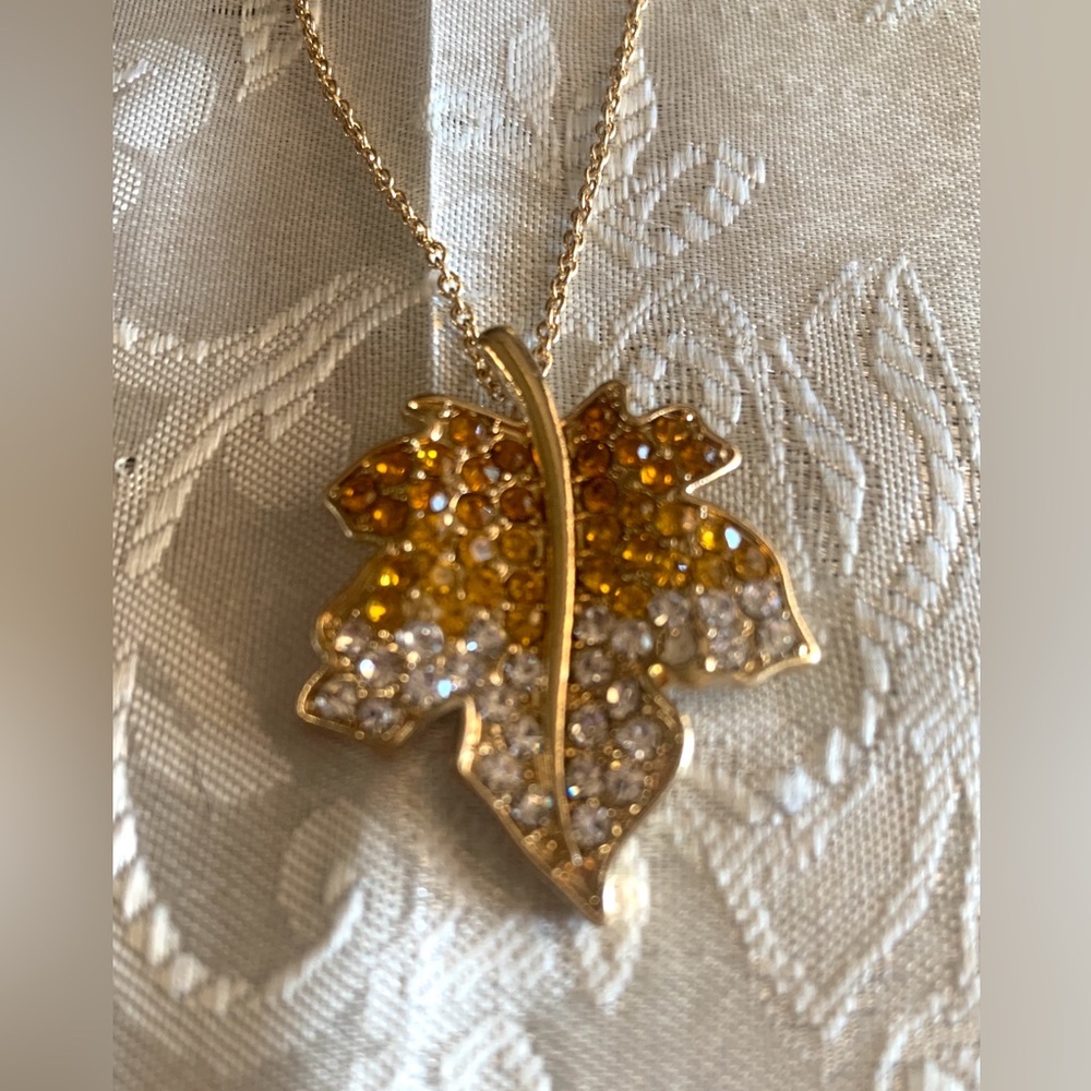 Vintage Ombré Rhinestones Maple Leaf Necklace